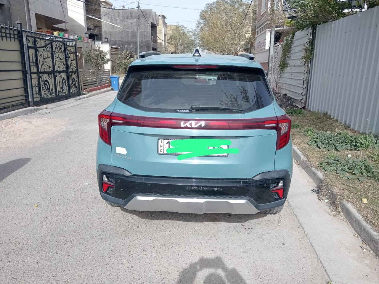 السلام عليكم
كيا سليتوز 2025
امريكي حادثها جاملغ الايمن

فول موصفات 
عده الفتحه 
بصمه 
رادارات 
جلد 
كشنات تدفيه 
لد امامي خلفي
كشنات جلد
شاشه 
كامره
تحكمات 
ويل كب
مود درايف
كير ماوس 
وبعد موصفات 
ماشيه 20
رقم بغداد دولي 

مكينه ١٦٠٠
مكان بغداد غزاليه
***********
سعر ١٧٢
