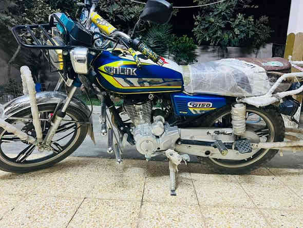 السلام عليكم : 
للبيع فقط 

دراجة سيفان 2023   للبيع السعر 675 وبي مجال قليل 

دراجة نضيفة مال جناي محرك مامفتوح. نشاط فول 

التواصل : ٠٧٧١ ٦٩٥ ١١١٦   المكان : بيجي 📍
