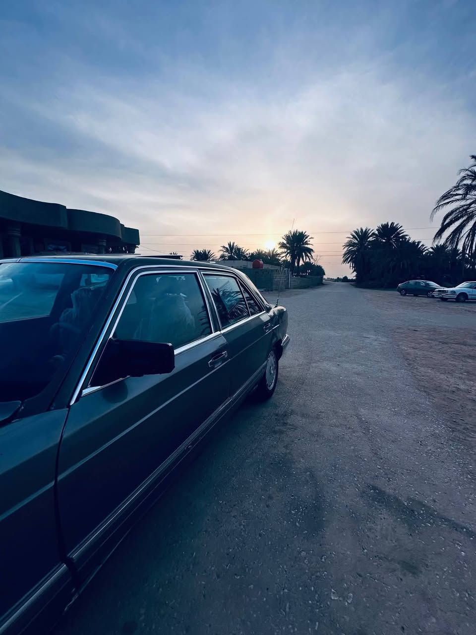 يالله السلام عليكم للبيع 
.مارسيدس جامبو SE300 
.موديل 1988 رقم بغداد انكليزي قواعد دبلات سليمه 
.محور كير ومحرك بطه 3000 بدون ديلكو  السياره بيها ترتيبات بسيطه
.السعر ٥٥ وبي مجالل وترهم مراوس حسب القناعة 
للاستفسار خاص او على الرقم ***********
