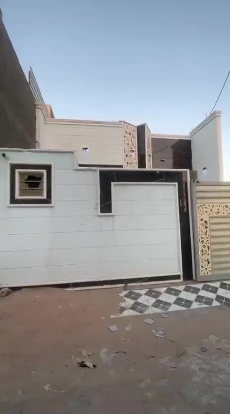 يالله الهم صلي على محمد والي محمد يوجد بيت مساحه 142متر طابق واحد بناء بلوك بي غرفه وصاله واستقبال ومطبخ وصحيات وكراج كافة الخدمات ماء مجاري كهرباء وتبليط طابو زراعي قرار محكمة موقع البيت كربلاء مجمع النجمه مقابل علوه المخضر طريق الرابط قرب جامعه العميد الاستفسار انتصل على الارقام التالية 
***********
***********
واتساب موجود تحياتي للجميع
