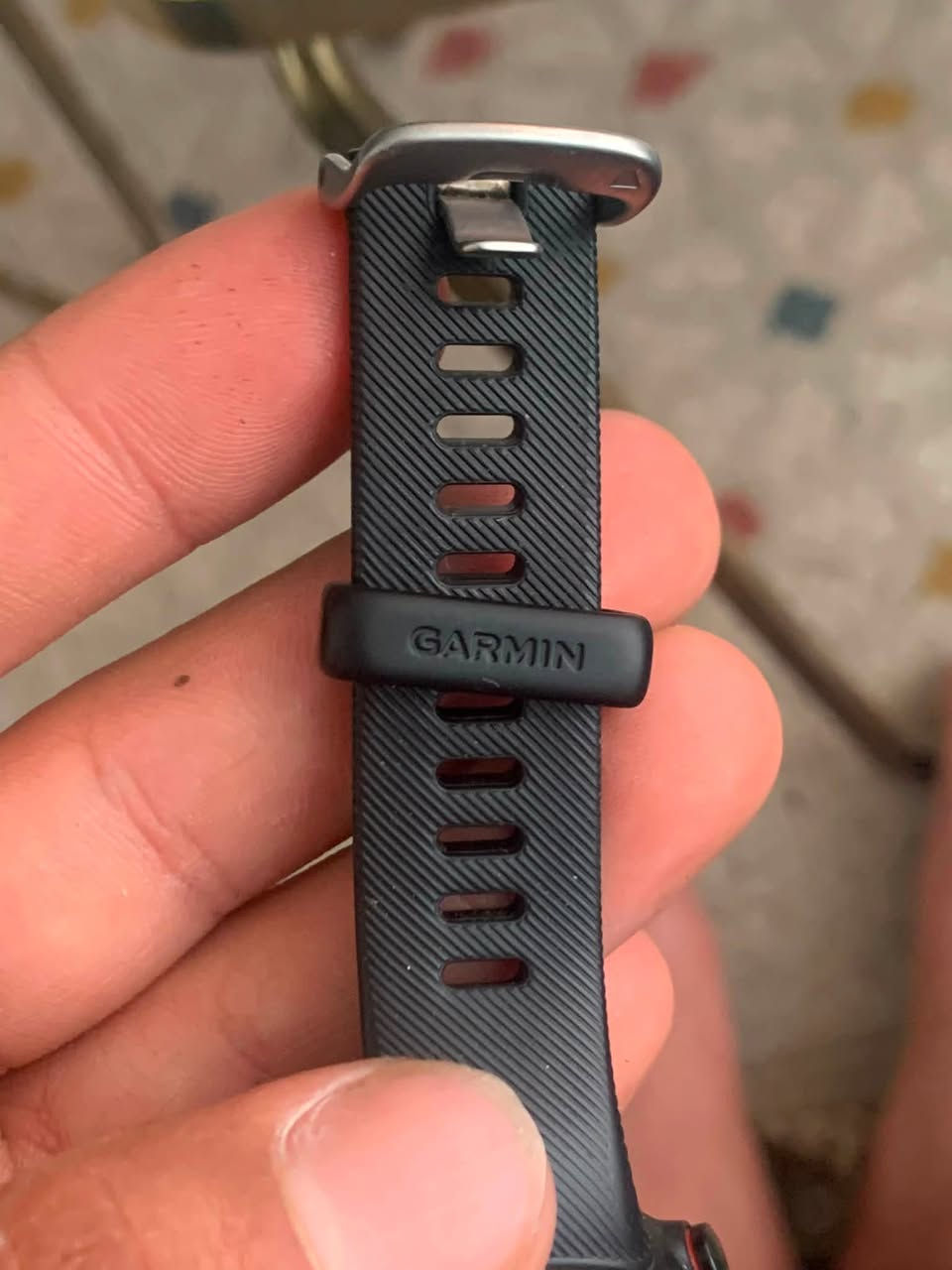 السلام عليكم اخوان ساعه كارمن garmin forerunner 45s شغاله كامله فقط فطور بالكلاس ابد ما ماثر عليها مع شاحن اصلي سعرها 50 الف مكاني بشارع فلسطين 
***********
