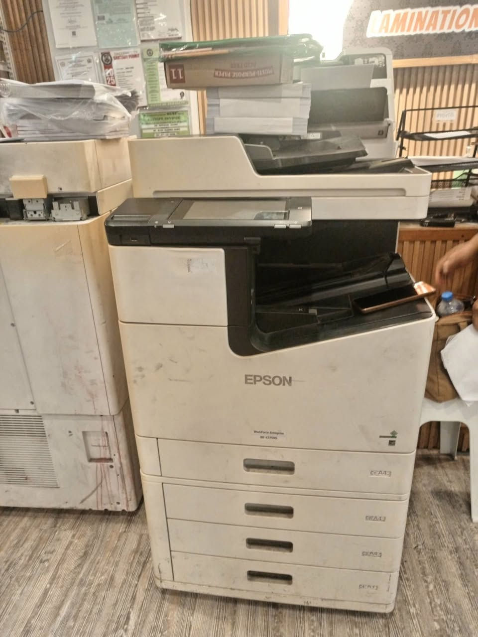 تعلن ورشتنا عن توفر خدمة صيانة جميع أنواع الطابعات
ليزر – حبر – ملونة – أبيض وأسود

🔹 إلغاء شرائح الطابعات نهائياً

🔹 تصليح كل أعطال الطابعات الكهربائية والبرمجية

🔹 تبديل قطع أصلية وبشغل مضمون

🔹 تنظيف وصيانة دورية حتى تطول عمر الطابعة

🔹 تعبئة أحبار وتوفير كل مستلزمات الطباعة

🔹 حل مشاكل الخطوط، التبقع، عدم السحب، وعدم التعرف على الحبر

وبيع  برامج 

والمبرمجات الحشر الوهمي والغاء شرايح 

واجهزة تصفير  وبرامج تصفير 

✔️ شغل مرتب ونظيف

✔️ سرعة بالإنجاز

✔️ أسعار تناسب الكل

نخدم الأفراد، المكاتب، الشركات، والمدارس

للاستفسار راسلنا خاص أو اتصل ويانا 

***********
