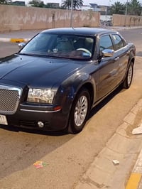 كرايسلر ٣٠٠ • ٢٠٠٧ • مكينة ٣ ونص