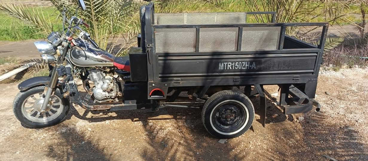 سلام عليكم (مكلف بلنشر) ستوته. ام تي ار. 2012 مكفوله كفالة عامه بأسم صاحب الرقم *********** يعني ماتعبك   مداور ثاني يوم 1800وبيه مجال
