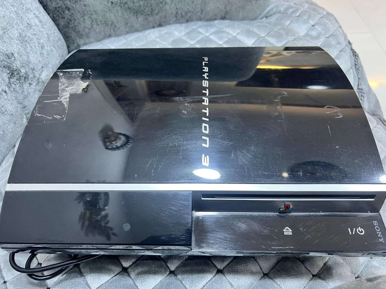 بليستيشن 3 مهكر ويا هارد خارجي منظيف كلش بي 52 لعبة وجويستكات 2 
السعر 110 بي مجال


**إذا كنت صاحب هذا الإعلان وتريد حذفه لأي سبب، رجاءا أرسل رسالة إلى الدعم الفني**