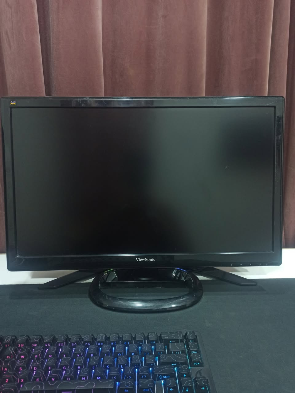 السلام عليكم

          - MONITOR -
VIEWSONIC ( VA2465Smh ) 
( الحجم: 24" FHD )
( الدقة: 1920×1080 )
( VA — FLAT )
( 60Hz — 75Hz  ( OC ) )
( سماعات مدمجة HDMI + SPEAKERS )

💰 السعر: 65,000 دينار عراقي
📍 المكان: بغداد — الأعظمية
🚚 التوصيل: بغداد (5,000) | المحافظات (6,000)
📞 للتواصل: 0776 559 3050
