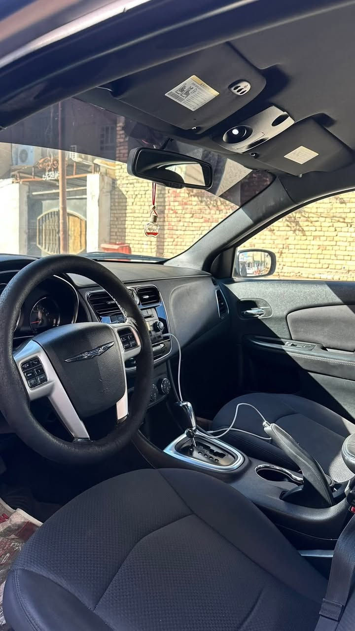 سلام عليكم C200 كلايسلر أمريكي
مديل 2013 لون ذهبي محرك كفاله كير مكفول تبريد ثلج 
حداديه كامله كهرباء كلها شغاله فول مواصفات 
رقم بصره نكليزي بأسمي مكاني البصره ابي الخصيب سعر 78 / رقم *********** واتساب 
اريد مراوس النترا او سوناتا
