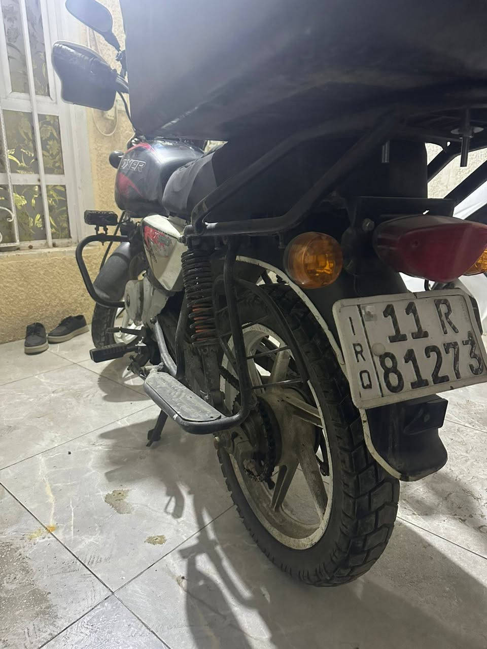 السلام عليكم دراجه بوكسر 2022 نازله 23
الدراجه حلوه ونضيفه وخير من الله جيب وياك فيتر وفحص السعر 2 مليونين العنوان بغداد حي اور رقم وسنويه انكليزي بسمي 
رقم الهاتف ***********
