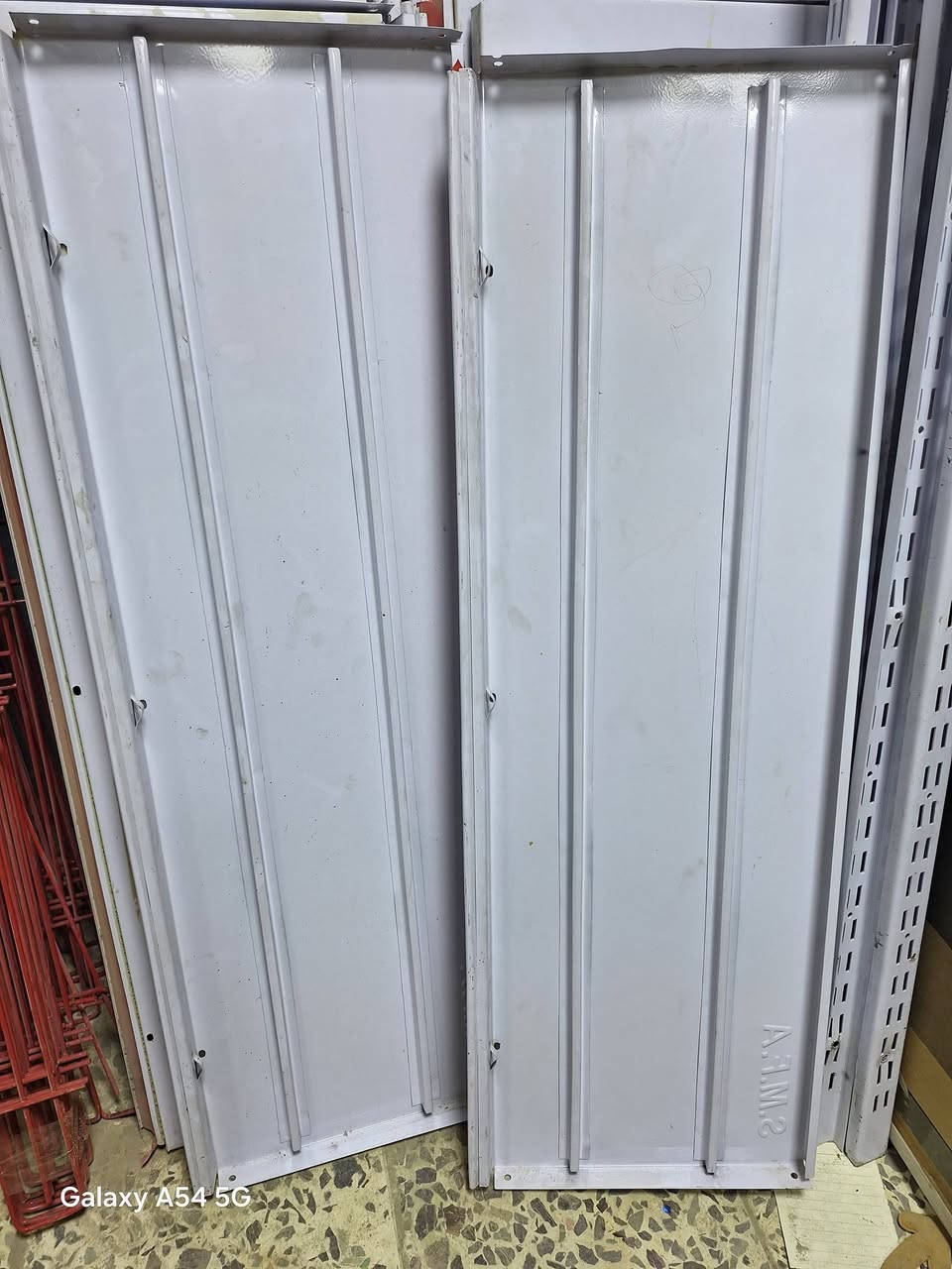 مجمدات طرحيه جديد ضمان سنه استبدال حجم 18 قدم و
رفوف جداريه عدد34 رف تركي اصلي ابو جسرين مستخدم شهر واحد فقط عنوان بغداد مدينه الصدر حي طارق شارع الوسط شراي يتصل ***********
