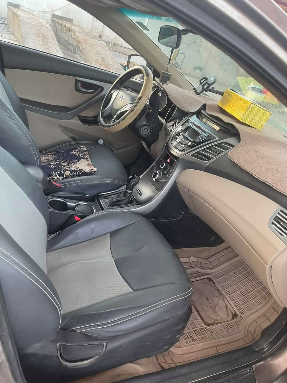 السلام عليكم
النترا امريكي للبيع سعر ٩٣ وبيه مجال 

محرك ١٨٠٠ دوش

موديل ٢٠١٦

رقم بغداد

سنويه ب اسمي تحويل مباشر 

مصبوغه حزام 

ضرر الوارد مالته جاملغ عكس سايق 

بدون دواخل وضرر بل باب الخلفي الايمن 

لون جوزي قهوائي 

للتواصل *********** متواجد واتساب
