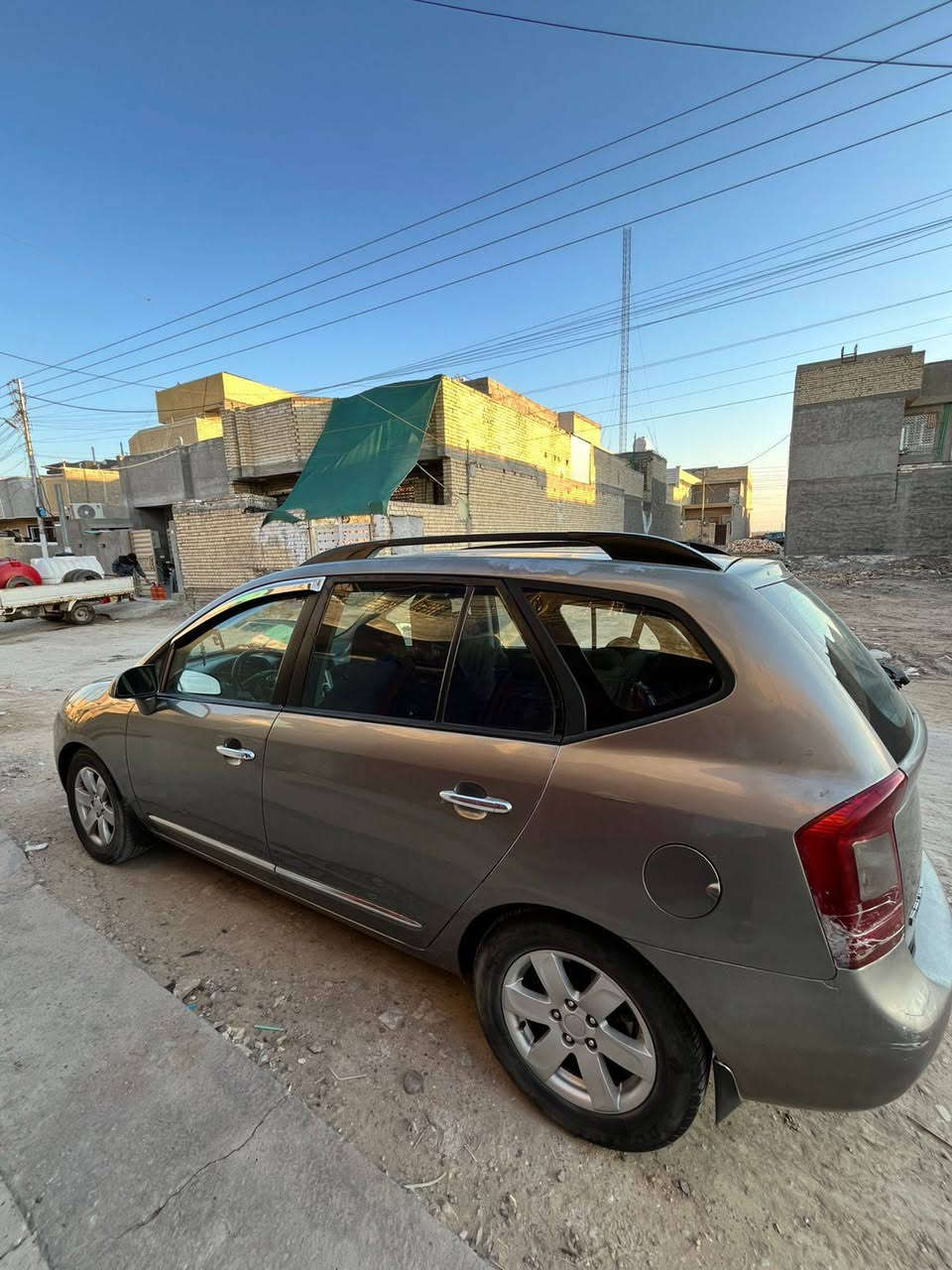 كيا رندو 2009 بغداد
وارد أمريكي حادث جاملغ الخلفي الأيسر
سبعة راكب محرك 2400 دوش
تحكمات ستيرن العنوان بغداد الحسينية الراشدية 
السعر100وبيها مجال رقم الهاتف ***********
متواجد أرد فقط على رقم الهاتف
