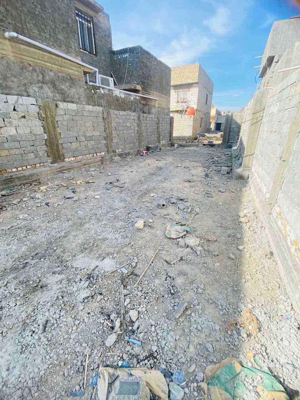 قطعه مساحه 120واقع حال 140طابو زراعي ابو خستاوي جهه المرور للاستفسار عل رقم ***********
