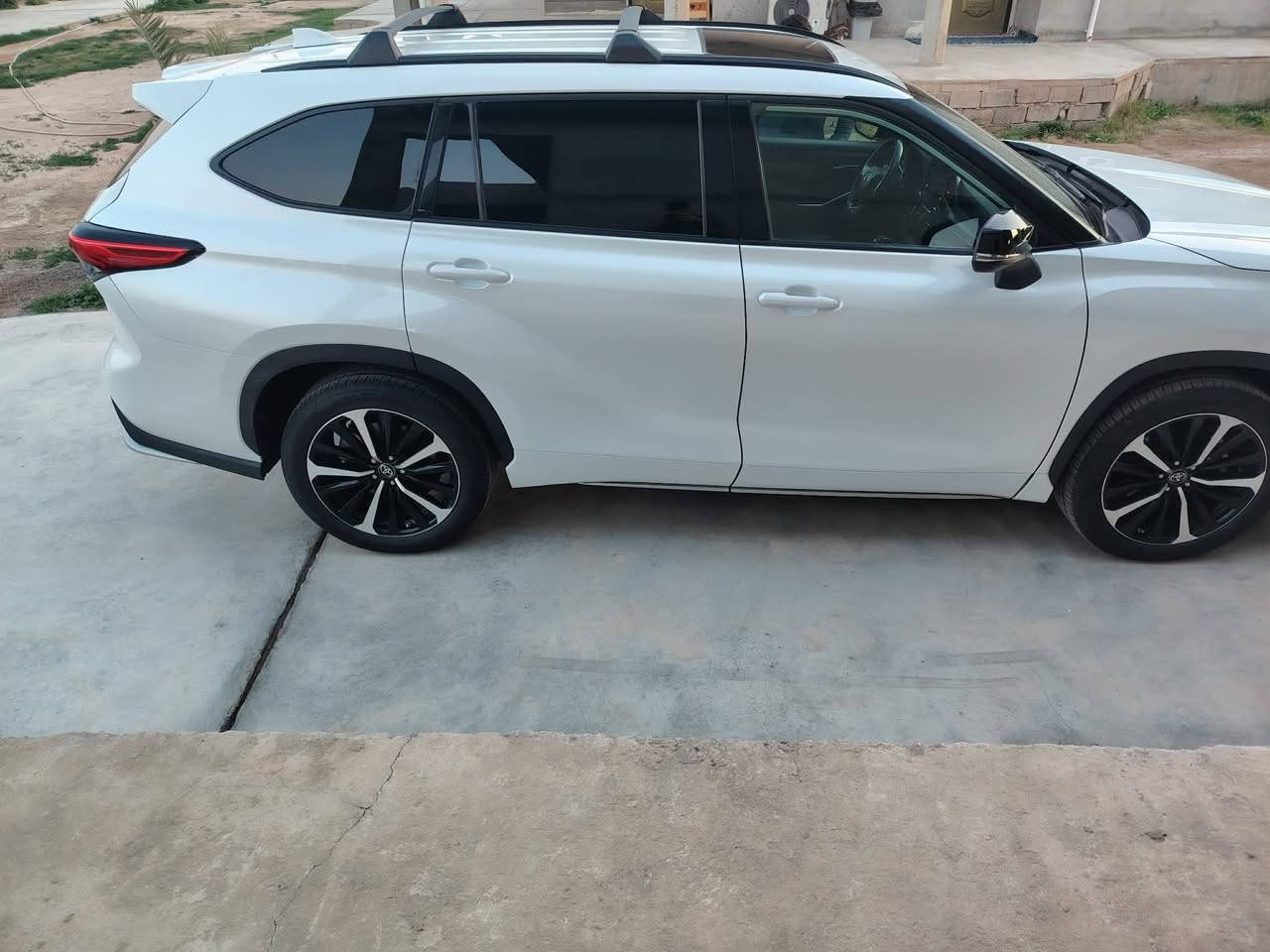 تيوتا. هايلندر
موديل : 2022
ماشي : 60الف كيلو متر 
 : رقم اسليمانيه باسمي
 : كلين تايتل مكفولة كفالة عامة
مواصفات : xse
محرك : 6 سلندر
السعر. 390
عنوان، كركوك
للاستفسار. ***********
***********
