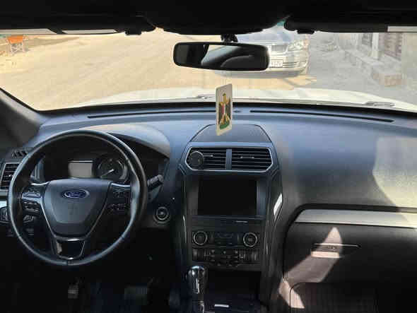 للبيع فورد إكسبلورر 2019 XLT – وارد أمريكا
 💥🚗

 • حادث أمريكا خفيف ربع الجاملغ
 • باب السايق معدل
 • داخليتها مرتبة ونظيفة
مواصفات:

 • محرك 3.5 V6 / أوتو 6 سرعات
 • 7 ركاب (3 صفوف)
 • شاشة SYNC + كاميرا رجوع
 • حساسات + كروز كنترو
           صندوق كهربائي 
           
         صور امريكا مرفقة بالمنشور 
         هزة جديدة السيارة جاهزة للاخير   
        السعر 220

          العنوان بغداد الدورة *********** بغداد
