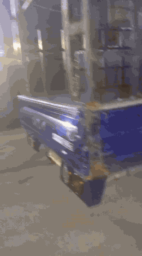 السلام عليكم
كي بنگو 3 مكينة مسكر محور بم ونوزل 
موديل 2005 الياخذ صافي تحويل رقم جديد الشراي يتصل ويدلل مستعجل على البيع 
الرقم ***********
