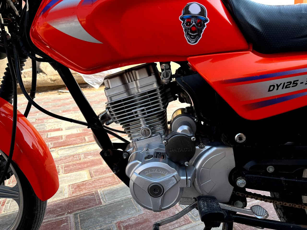 سلام عليكم 
دايون عضم موديل 22 نضافتها 90% اوراق اصولية كاملة لونها الاصلي رصاصي كلها شغاله كاملة مكفوله محرك مامفتوح السعر ( مليون )
‏‪***********‬‏ بي واتساب
