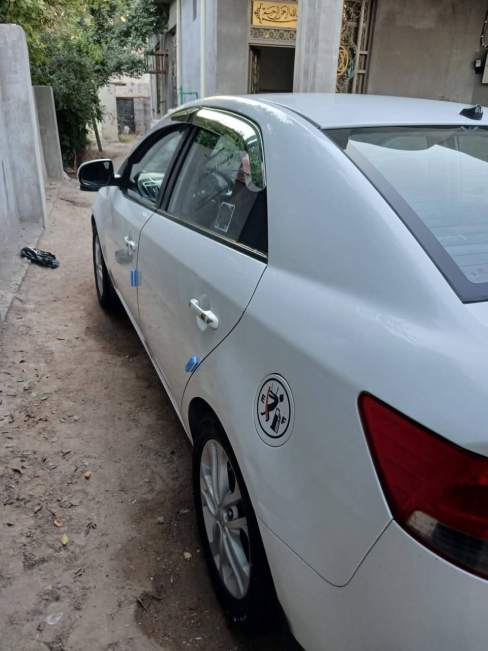 سلام عليكم. سيراتو. ٢٠١١. خليجي مكينه. ١٦٠٠ دوش.  بيهه صبغ. جاملغ امامي جاهزه مكينه كير تبريد  مواصفات مري شفط اشاير بل مري. تحكم استيرن. شاشه. كامره. حساس. السعر. ٩٢ $  مكان السياره كربلاء. للاتصال. ***********
