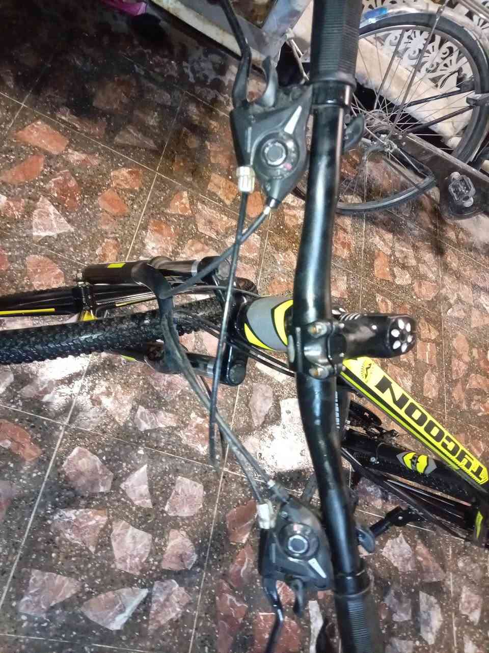 بايسكل ما مستعمل أبد أبد نضيف كلش السعر 150وبي مجال  الرقم ***********
