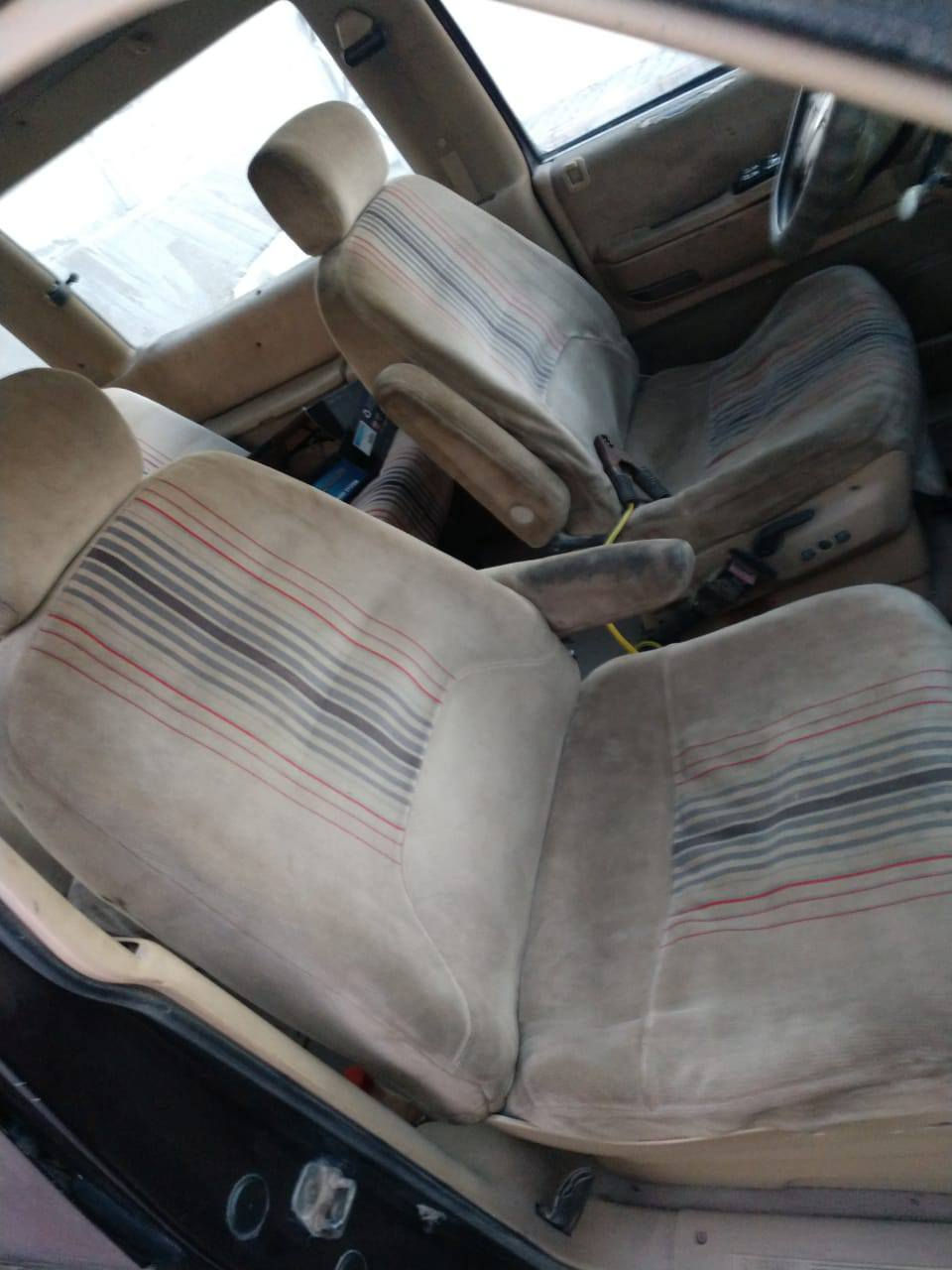 سلام عليكم سياره دوج موديل 91 سنويه كارتونيه بدون راعي اتكفل عشائر وسرقه السياره ضارب عقل وجبتلهه واحد بس شيدو تنمر طبيعي هسه بس علئ الثالث تمشي السعر 10اوراق وبيهه مجال قليل الحسينيه الراشديه ملاحضه كير ومحرك كالوبر ***********
