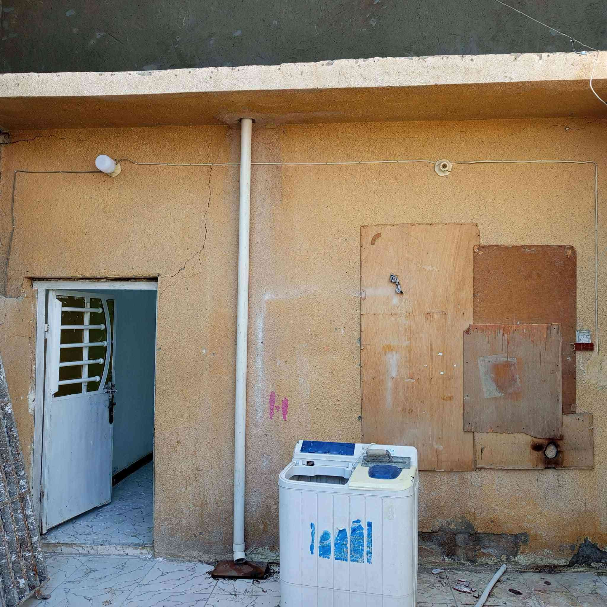 مشتمل البيع كوت حي الحكيم شارع عطوف ١٠٠متر بناه بلوك سقف صب غرفه النوم صاله ستقبال مطبخ صحيات داخليه خارجيه مرقم من قسم البلديه سعر 21
للاستفسار خاص


**إذا كنت صاحب هذا الإعلان وتريد حذفه لأي سبب، رجاءا أرسل رسالة إلى الدعم الفني**