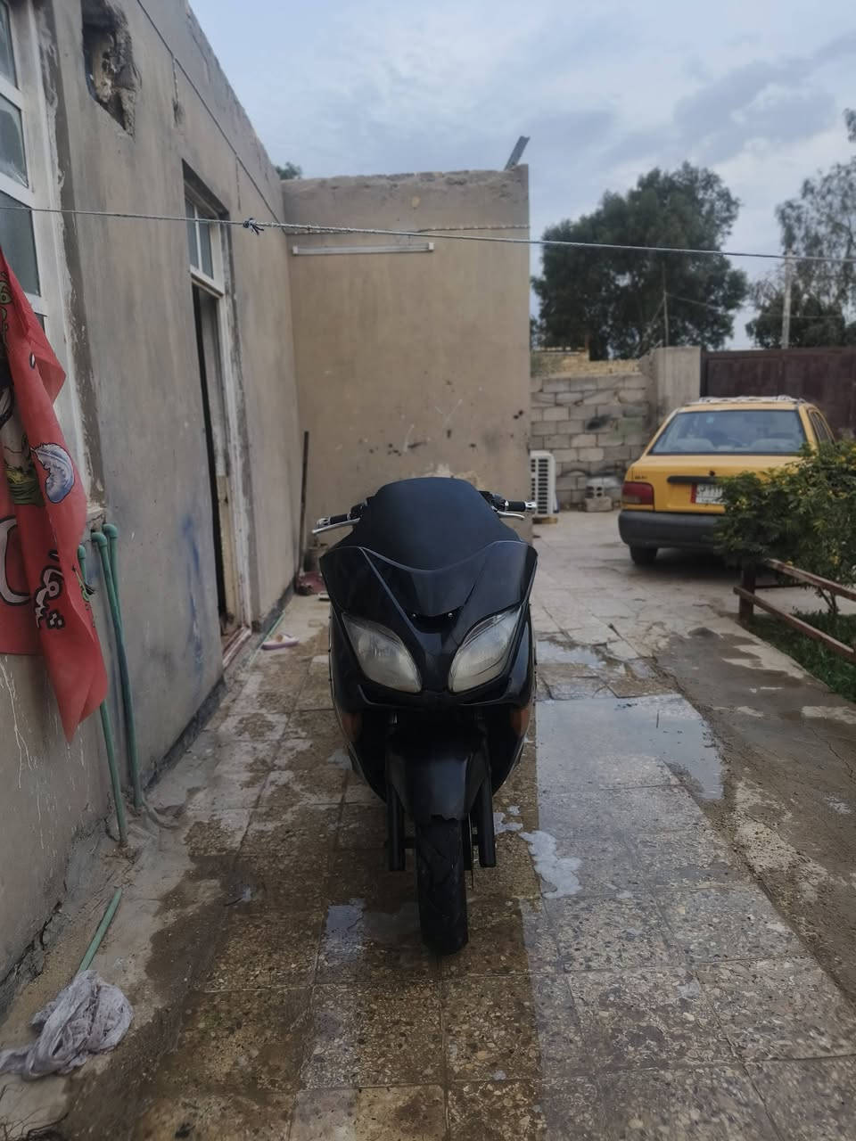 يالله سلام عليكم فورزه 08 للبيع دراجه جاهزه وكامله كهربائيات كله مكينه مبدل ولفات فقط معدل ١٤٠ زوج تايرات جدد باتري جديد منضومه هورنات ومنضومه زنون دراجه تخبل  سعر 650 وبيه مجال الاستفسار الاتصال ع رقم *********** بي واتساب
