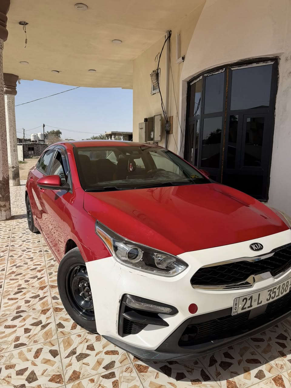 كيا فورتي 2021
حادثه موضوح بل صوره اربع قطع بدون دواخل
گير مبدله نفسه CVT قبل شهر او نص 
مكينه 2000
السياره تخم او تاير او تخم ويل جدد حداديت صدر جديده ما بيه مصرف خلاص 
السعر 120$ 
***********

