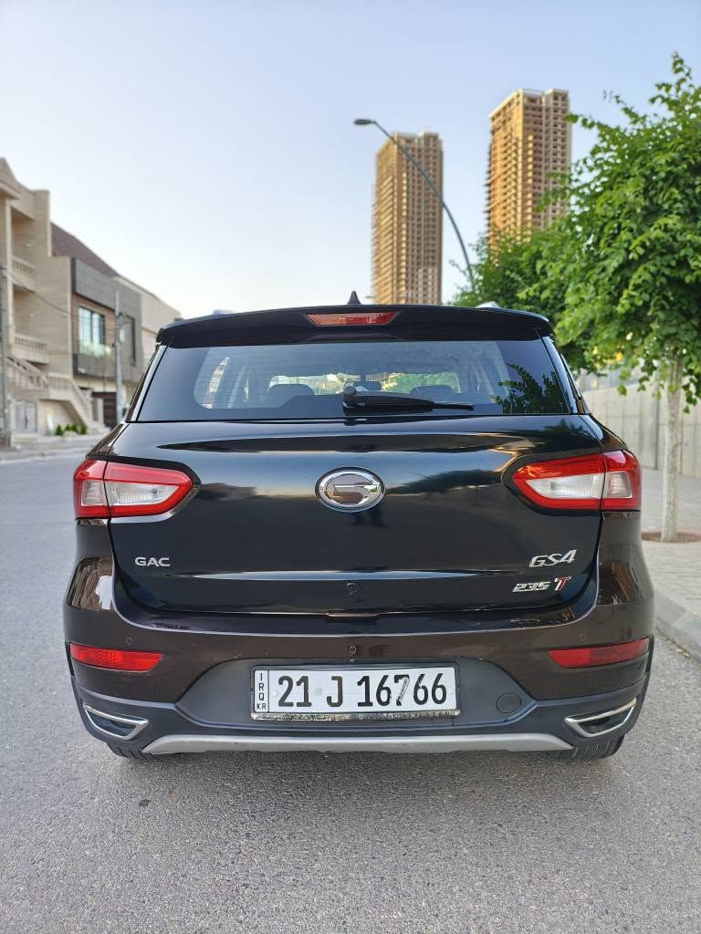 مواسەفات:
شاشە Bluetooth , CarPlay
كامێرا پێش و دواوە
حاسەی پێش و دواوە
لایت لید و عەدەسە
سڵاید
ئاوێنە كارەبا و دژە فول
جام كارەبا 
دەرگا بەسمە
دوو كۆنتڕۆڵی بیلادی لەگەڵە و سویچ بەسمەیە
تەبرید مەركەزی
گێچ نیو دیجیتاڵ
تراكشن و دژە خزین
گێڕ ئۆتۆماتیك و عادی
3 شێوازی لێخوڕین ( Normal, Eco, Sport )
برێك بەسمە و ئۆتۆ هۆڵد
فوول مواسەفات
ویل 20 بیلاد
مەكینەی 1.5 تۆربۆیە
138,000km ڕۆیشتووە
سەیارەكە بێ بۆیاخە
  سەیارەیەكی جوان و خێزانی و پاك ماوەتەوە هی مەعرەز نیە. 

بۆ زانیاریتان:     
( یەك قوپاوی بچوك لەسەر بۆنیتەكەی هەیە شایەنی باس نیە ، جامی پێشەوە دوو پەنجە درزی تیایە ، مەكینەكەی كەمێک كێشی نامێنێت )

بۆ نرخەكەی داوای 103 وەرەقە و مەجالێكی برایانە.

شوێن سلێمانی السليمانية, العراق


**إذا كنت صاحب هذا الإعلان وتريد حذفه لأي سبب، رجاءا أرسل رسالة إلى الدعم الفني**