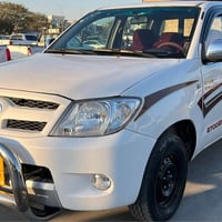 هايلوكس • ٢٠٠٦ • كالار