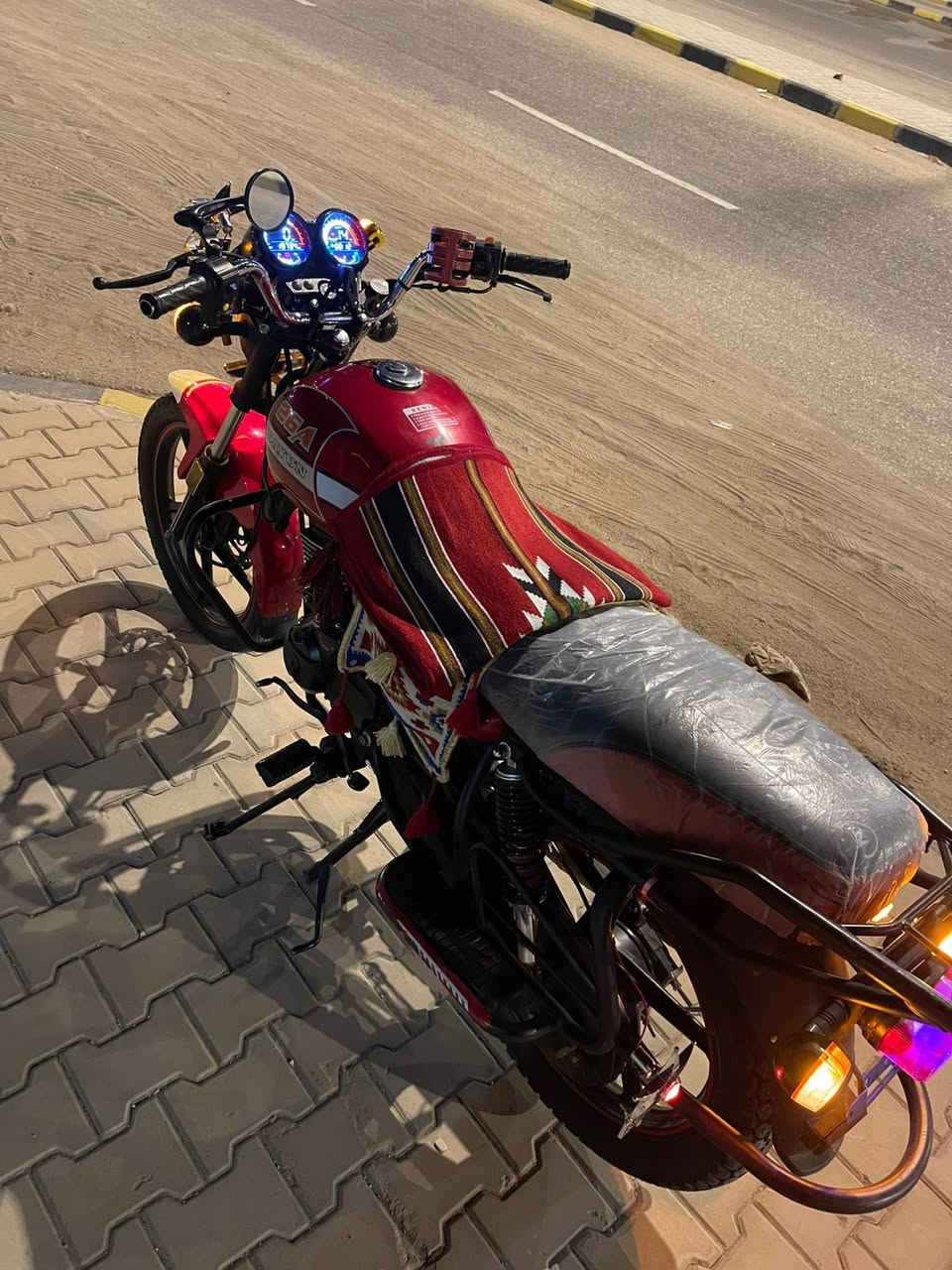 دراجه دايون مديل 23 محرك200 متعوب عليه دراجه رقم كربلاء وكيل بغداديً بسم شركه مداور موجود مكاني نجف عداد الكتروني س 2 و١٠٠ جوه سوك لن معتاز ***********
