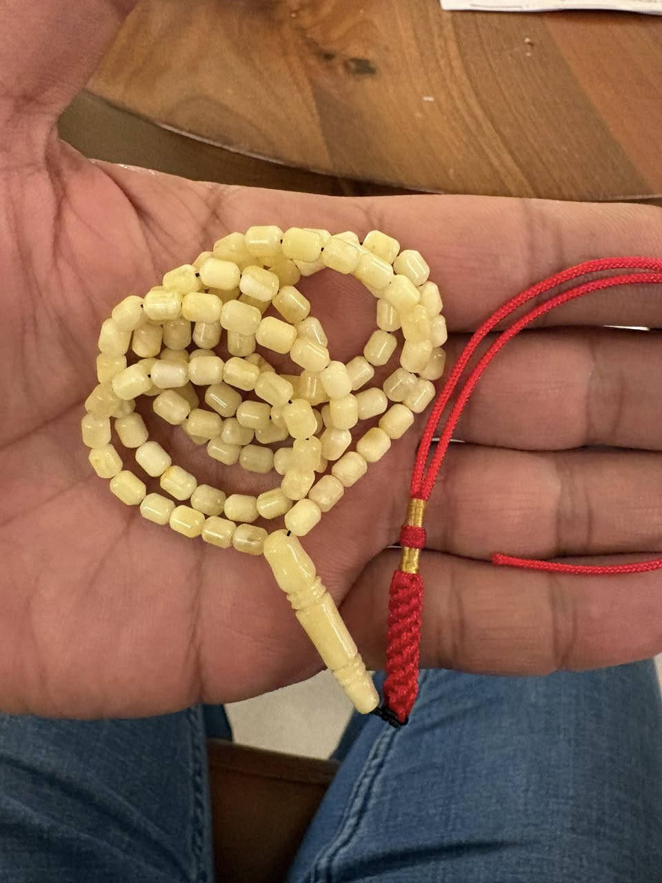 كهرب حر طبيعي جبس بالكامل
شاهد ستندر 
١٠١ حبه
وزن ٨ غرام واتس اب ***********
