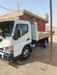 كنتر للبيع مكفوله كفاله عامه مرقم قادسيه بسمي موديل ٢٤  سياره حلوه نضي...