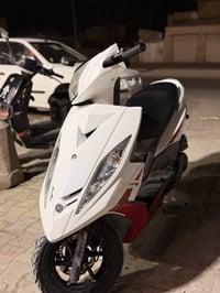 السلام وعليكم  للبيع جيتي ار نازله رمبه صار يومين سعرها  مليون وميه وب...