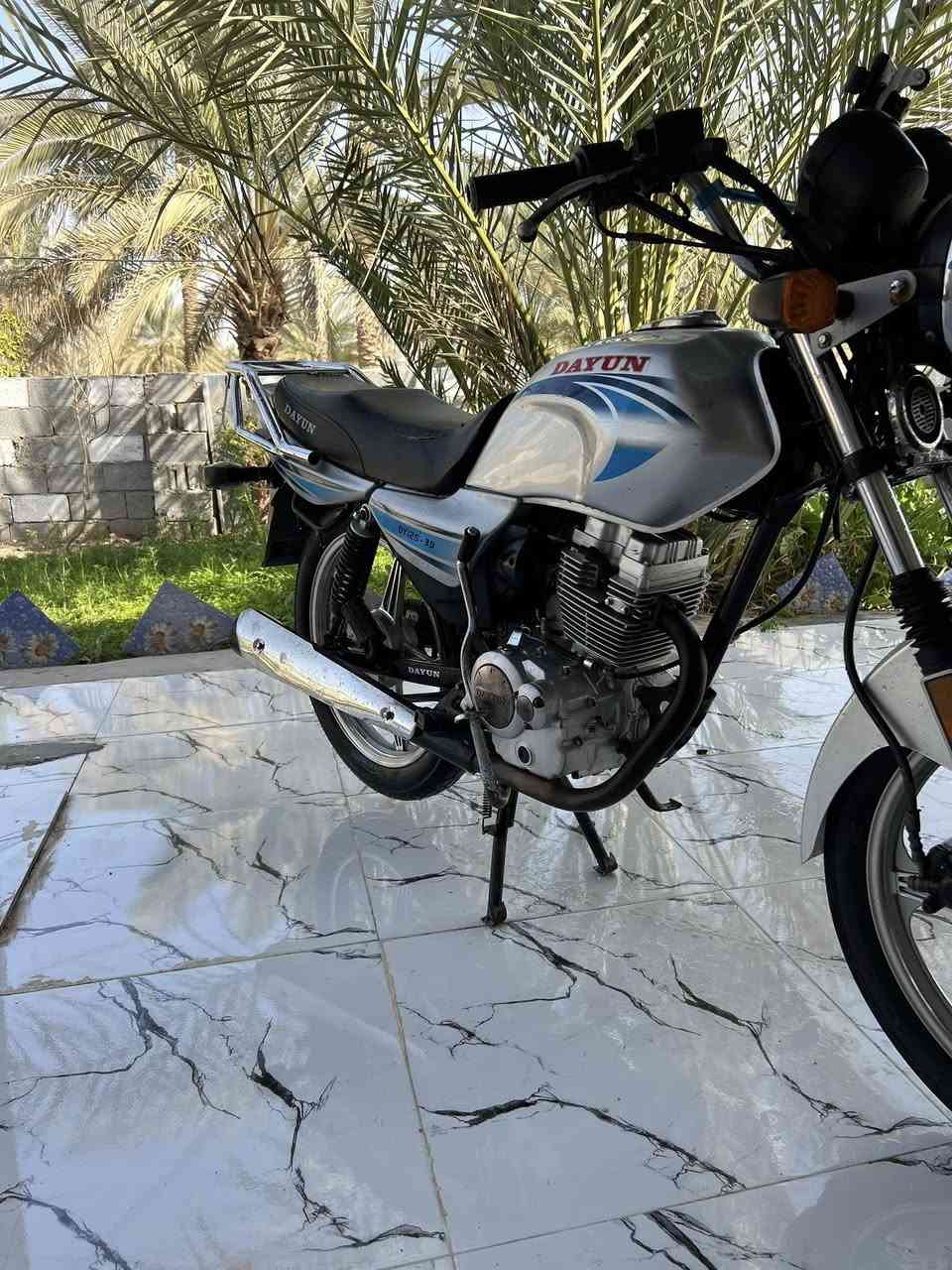 للبيع دراجه دايون موديل 21طالعه 22اوراق اصولي وصل معرض بسمي محرك ما مفتوح كهربائيات شغاله سعرها مليونو50 مكان كربلاء الاتصال ‭0781 732 4514‬
