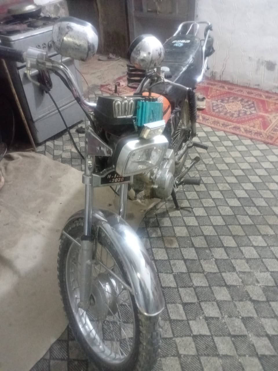 سلام عليكم شباب دراجه كلك للبيع مكاني نجف شارع مطار قرب قريه الغدير عامود ٣٢١ باقي لاتصال *********** سعر ٣٠٠
