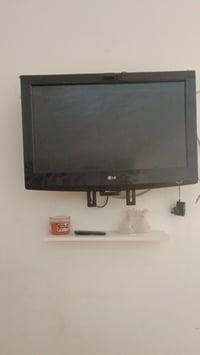 بلازمة LG • قليل الاستعمال • تشتغل ع النت