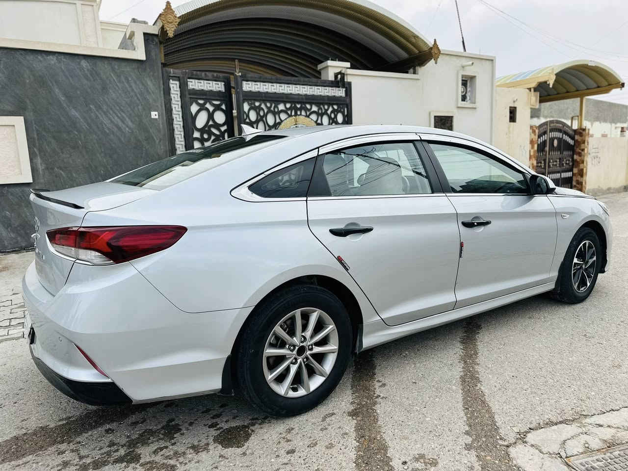 سوناتا 
موديل 
2022 
وارد كوري 
محرك 2000 
مكفوله من الصبغ والتبديل 
معوقين تحويل 
ماشيه 81 
فول عده البصمه والفتحه 
للتواصل 
***********
