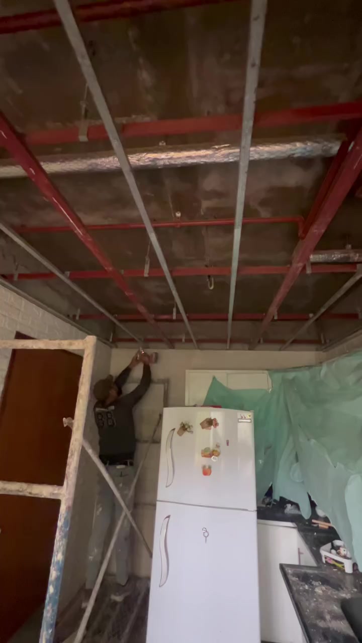 صباغ دور وشقق وشتغل جميع ديكورات

 ‭0775 628 4443‬
