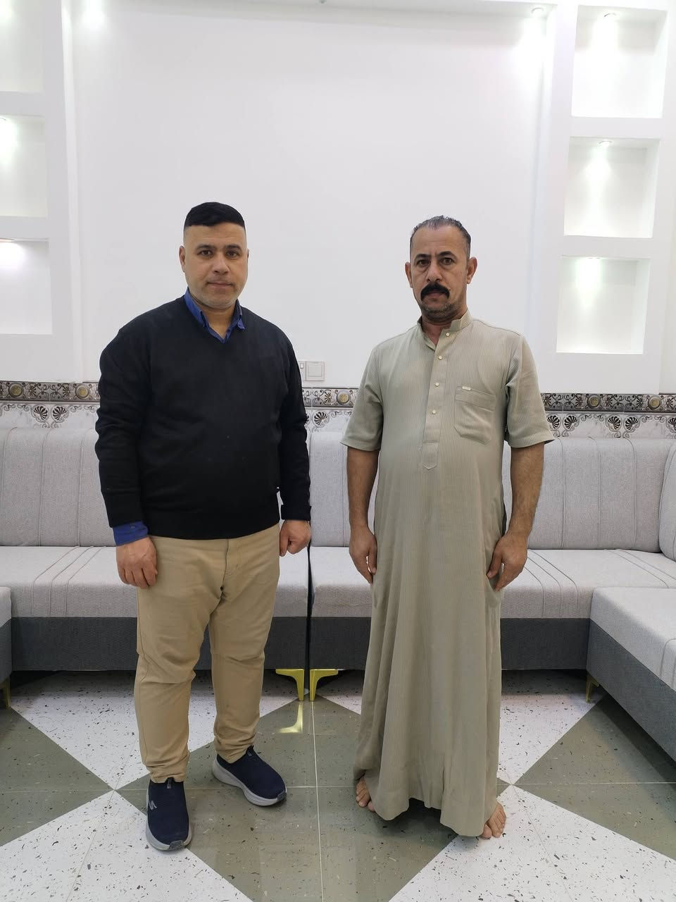 اللهم صل على محمد وآل محمد هذا بفضل الله الديوان المودرين الخشب الروسي ومن افضل انواع الاسفنج المميز و الاقمشة التركي ضمان 5 سنوات إلى مضيف الخال ابو ماهر صلاح محسن الحجيمي مضيف العامر بأهله ان شاء الله تلفون ***********.  واتساب. العنوان الديوانية الحمزه قرب جامع الحاج حياوي مقابل مشتل جميل ابو فهد نعمل كافة الموديلات الصاج وآلزان المصري والمودرين @إشارة
