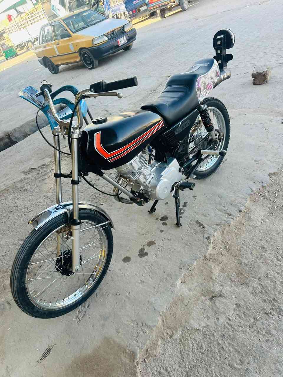 سلام عليكم للبيع أربعه كير أصولي السعر 350 للاستفسار ***********

