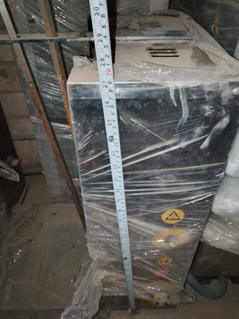 السلام عليكم  شوايات كص للبيع بعده جدد  🙂 3كبار وحده صغيره  
استفسار  تصل ع رقم ***********
