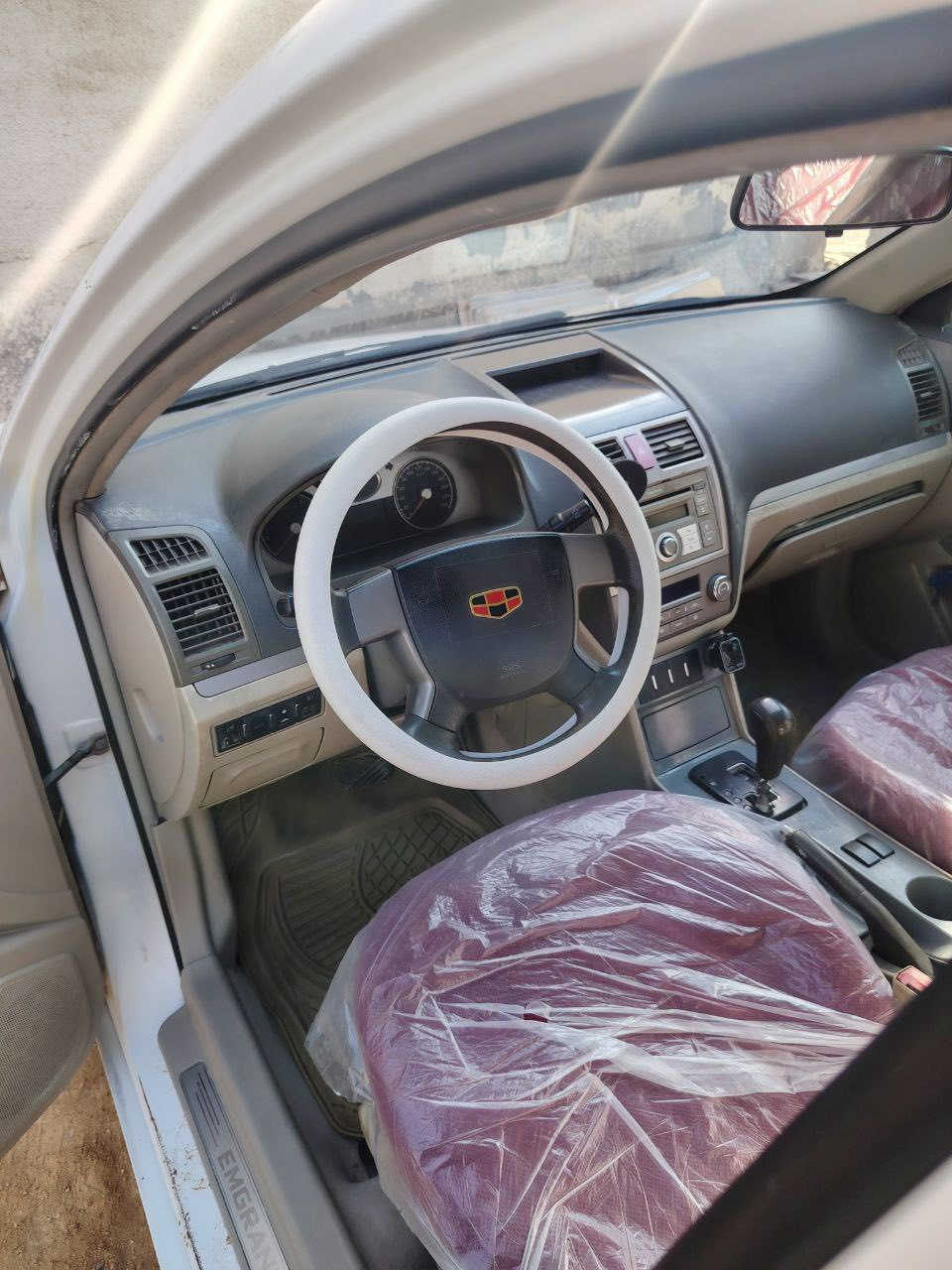 السلام عليكم جيلي ام كراند مديل2013 كير ومكينه بلادي ما محور تبريد تدفئة شغال مكفوله من ضربه رقم بصرة راعيه يريد تحويل منضومه زنون سعر 42 وبيه مجال بسيط مكاني بصرة اربع شوارع رقم ***********
