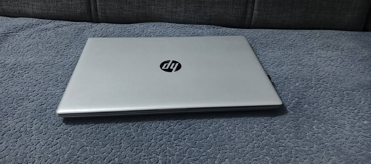 ‏ للبيع 💻
‏HB PRO BOOK  650 G5
‏
‏لابـتــــوب : HB 
‏الجيــــل : الثامن 
‏المعالج   : CORE I5
‏             : RAM 16 
‏الأصدار :  WINDOWS 11 PRO
‏النضافة : 100% 
تحتوي على جميع المنافذ 🔌

الملحقات :
محولة شحن           🔌
ماوس لاسلكي         🖱
ماوس باد               ⬛
حقيبـــــة                💼

***********  واتساب ـ للأستفسار 
السعر 350.000
