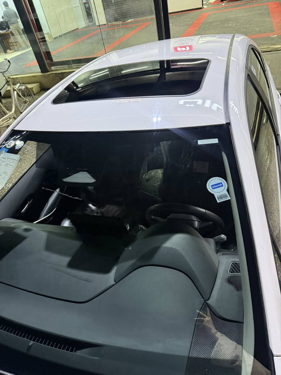 كورلا هايبرد موديل 2025
شكل الخليجي
كفاله عامه
ماشيه 31 الف كيلو
رقم بغداد 
باسم ولد من سكن بغداد
فتحه
كشنات جلد
السعر 150 $وبيها مجال بسيط 
للتواصل واتس اب :***********
