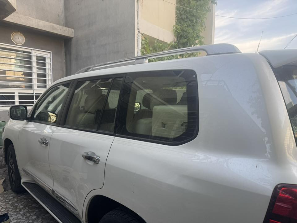 Toyota Land Cruiser 2019
وەنەوشەی فول GXR 

هیچی نیە و ٧٥ هەزار رۆشتوە شەریکەی ساس 

***********
515$
