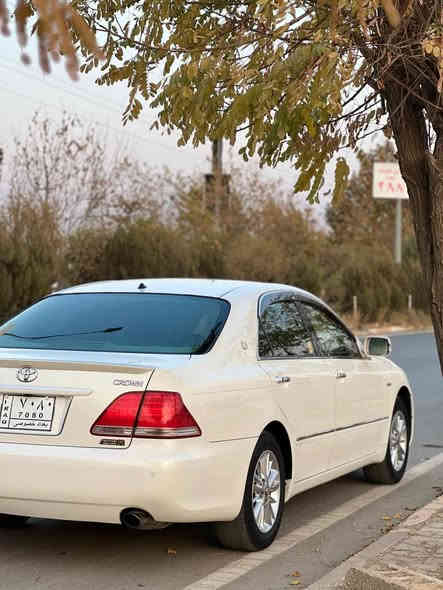 بەناوی خوای گەورە 
crown shahena royal 2005 
سەیارەکە ڕۆیاڵە فول فولە بێ سڵایدە 
٣ پەردە سەلاجە چوار کوشن کارەباو گەرم 
ماڵی دۆستە یەک چرکەی تیا نیە کامل مەسرەف و بێ خەلەل 
یەک عەیب ٥٠ دۆلار شکێنە 
بۆ پەیوەندی 
0750 181 53 08 
نرخی ٧٠ گەڵاو معامەلە بەس موسە سەیارەکە ٢ پارچەی یابانی هەیە و بەس
ئەدمین ❤️
