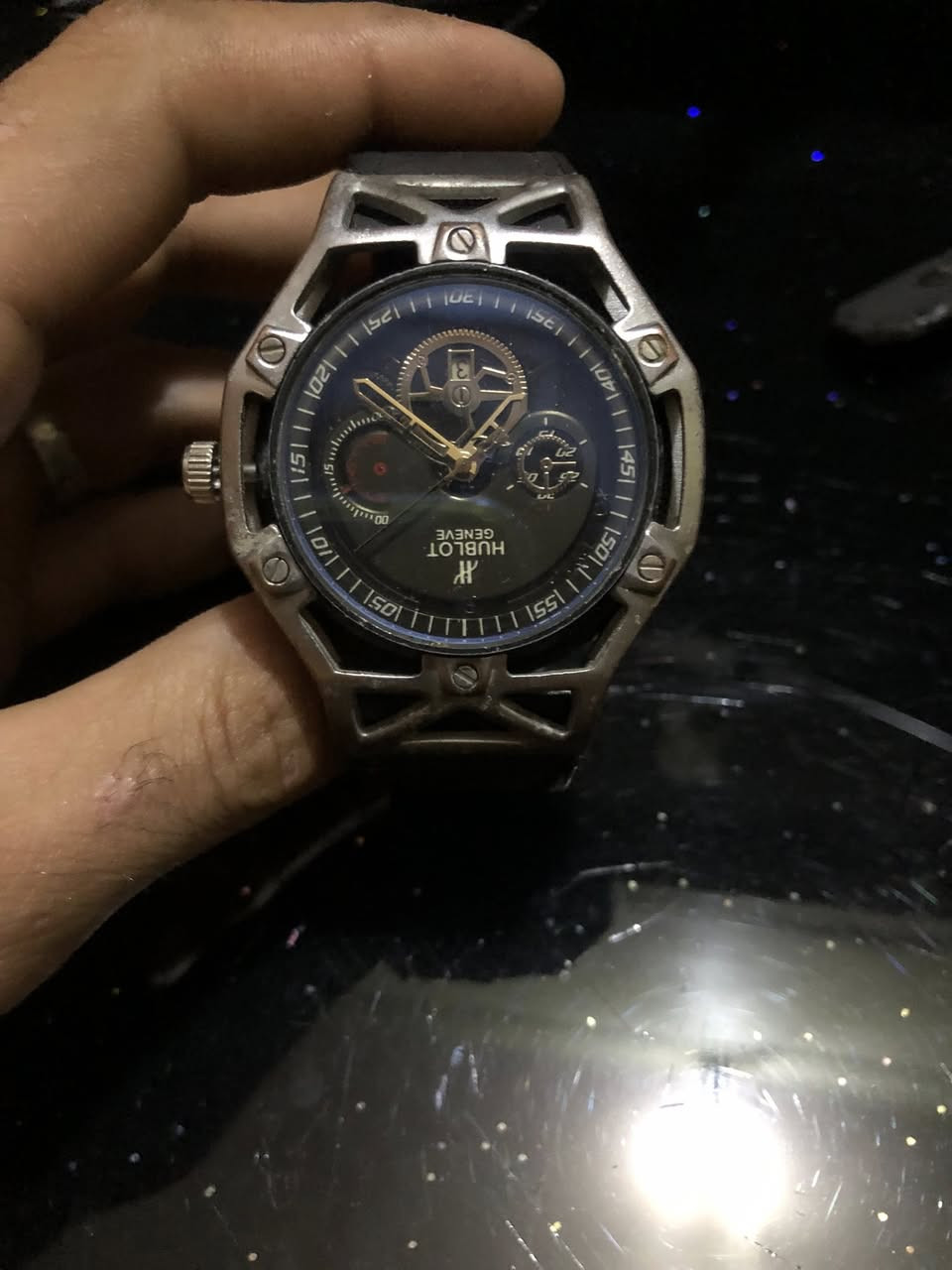 اي ساعه تعجبك ما عليك بس تتواصل خاص معى صوره الساعه


**إذا كنت صاحب هذا الإعلان وتريد حذفه لأي سبب، رجاءا أرسل رسالة إلى الدعم الفني**