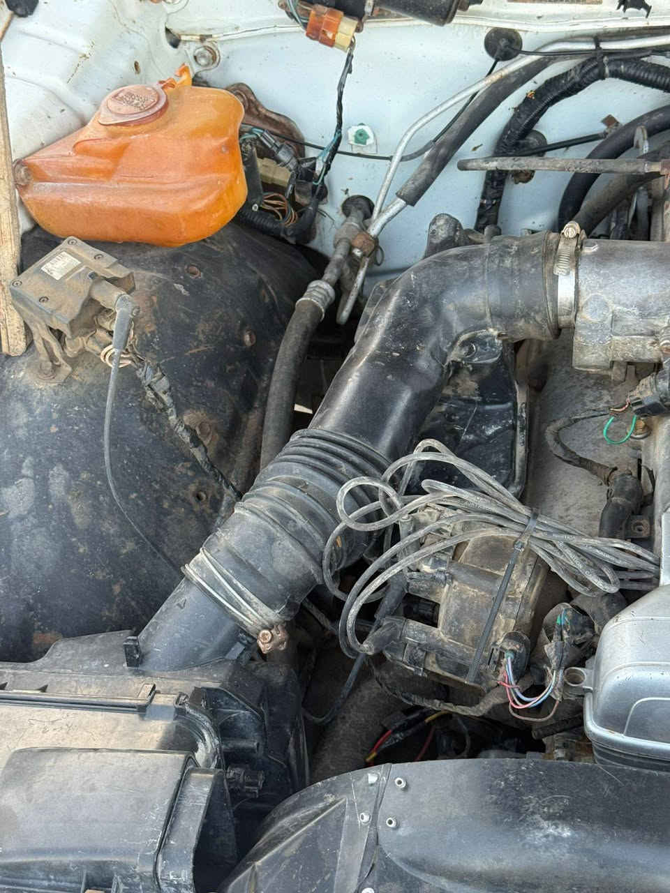 السلام عليكم ورحمة سوبر
موديل 1987
سعر43وبيه مجال للشراي
رقم مثنى  بسمي
محرك أثنين ونص وكير كفاله
تخم تاير  سياره جاهزة
 حداديه جديد 
اتصل الاستفسار أكثر ‏‪***********‬‏
