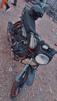 دراجة 5كير • بدون أوراق • مكينة أصلية