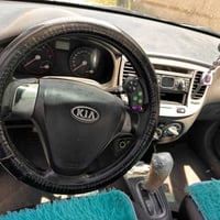 وبركاته الاخوه الاعزاء من رخصة الأدمن المحترم كيا ريو 2007 للبيع جاهزه...
