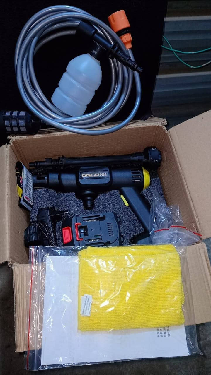 مرة خصت الادمن المحترم غراض للبيع كلة شغال ونضيف كلمن وسعرة وسعار مناسبة بفلس ونص راسلني وبيك خير وتدلل عنواني بغداد الدورة رقم***********
